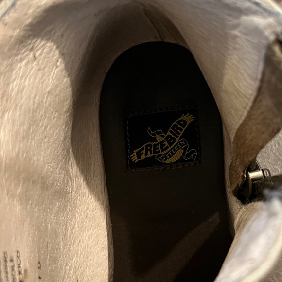 Freebird Onyx Booties - Picture 7 of 7